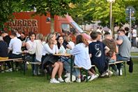 On 14 May 2022, Hochschule Düsseldorf – University of Applied Sciences (HSD) could finally celebrate its 50th anniversary – and the response exceeded everything all organisers had hoped for: Several thousand people came to celebrate during the day and well into the night, creating a unique atmosphere on campus and enjoying wonderful weather.